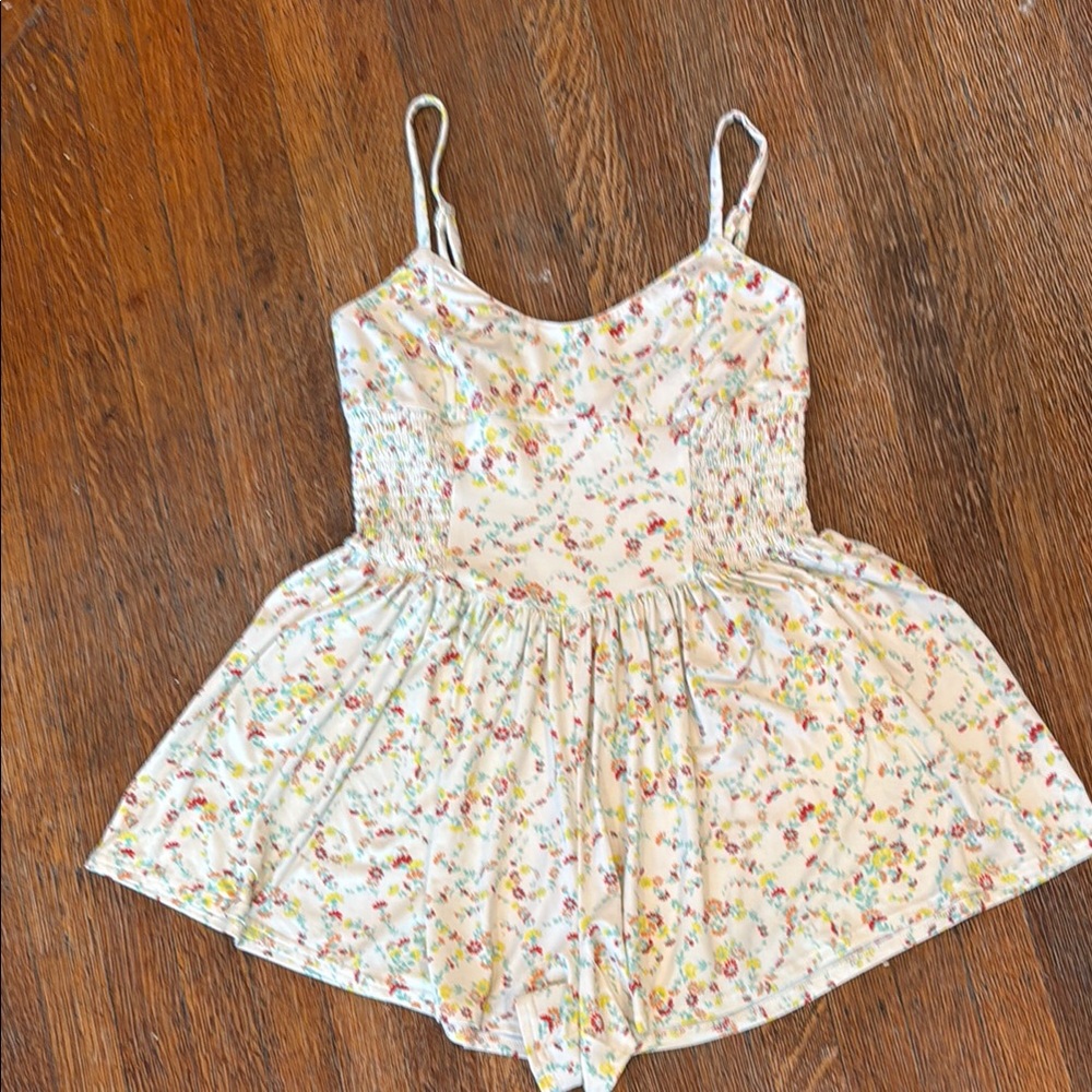 Floral Urban Outfitters Romper - soft cream cotton with little flowers